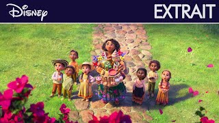 Encanto la fantastique famille Madrigal  Extrait  Sans pouvoir  Disney [upl. by Noelle]