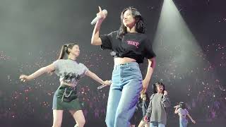 FANCAM 220216 트와이스 TWICE Concert 4th World Tour III Los Angeles quotYes or Yesquot  quotSignalquot Encore [upl. by Sharma]