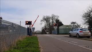 Winthorpe Level Crossing Nottinghamshire 06042018 [upl. by Ecinad]