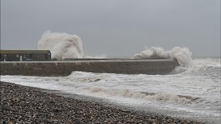 Storm Ciarán battering Lyme Regis [upl. by Mahon]