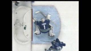 Patrice Bergeron short handed back breaker goal on Luongo Stanley Cup Finals Game 7 June 15 2011 [upl. by Carlynn]