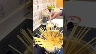 Itna tasty sauceless pasta 10 mins recipe  short food recipe basilpesto [upl. by Okoyik961]