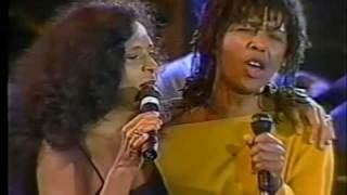 Gal Costa e Djavan  Nuvem Negra [upl. by Nylinnej]