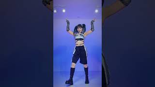 LE SSERAFIM 르세라핌 CRAZY dance cover LESSERAFIMofficial crazy kpop lesserafim shorts [upl. by Pacheco]