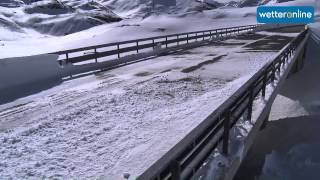 wetteronlinede Unterwegs in der Schneefräse  Schneeräumung am Gotthardpass [upl. by Levitan]