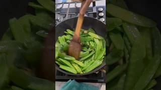 🟢Fry mangetout beans vegetables cooking shortvideo fun tiktok kitchen food shorts lidl [upl. by Shakespeare800]