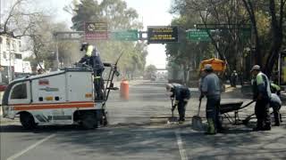 Mantenimiento a la infraestructura vial de la Ciudad de México [upl. by Aehsrop]