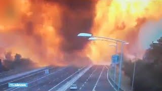 Nieuwe beelden explosie Bologna tankwagen rijdt in op file  RTL NIEUWS [upl. by Olracnaig]