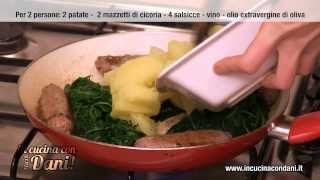 Ricetta CICORIA PATATE e SALSICCIA [upl. by Ydnas]