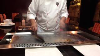 Teppanyaki Preparación de unos langostinos estilo Hibachi [upl. by Atnahsal]