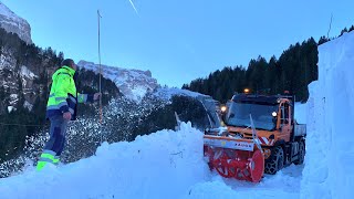 UNIMOG  LAWINENSCHNEE FRÄSEN IN DEN SCHWEIZER ALPEN [upl. by Serdna726]