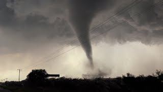 WINDTHORST TEXAS TORNADO THROWING TREES  May 25 2024 [upl. by Jelks]