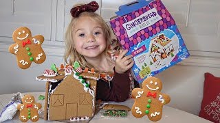 5 YEAR OLD EVERLEIGH BUILDS HER FIRST GINGERBREAD HOUSE [upl. by Suired]