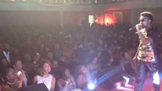 Bisa Kdei performing Metanfo live in London [upl. by Silver728]