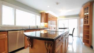 2105 Autumn Breeze Dr Mississauga Home For Sale [upl. by Nevetse]