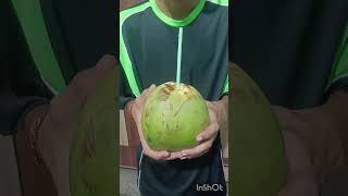 Itni mehnat ki par milaie ni mili😂coconutwater healthy youtubeshort 😋😊 [upl. by Iraam805]