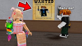 SPRAY PAINTING Players as WANTED in Roblox Murder Mystery 2 [upl. by Brenan495]