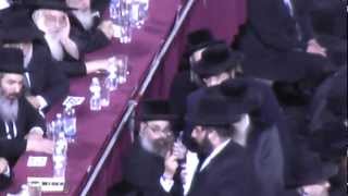 Rav Ephraim Waxman Speaking at Citi Field [upl. by Pattin]