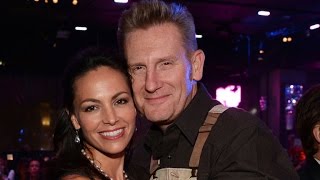 Joey and Rory Feek Lose GRAMMY Award But Watch Show From Home [upl. by Griselda274]