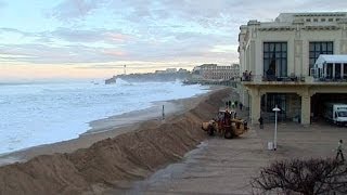 Dégâts impressionnants à Biarritz après les fortes vagues [upl. by Aenyl262]