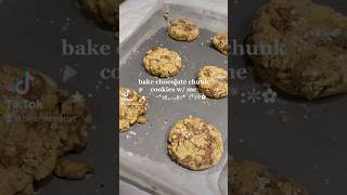 bake chocolate chunk cookies w me ｡༅ﾟshorts [upl. by Eralc]