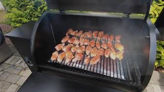 Smoked Chicken Wings on Traeger Smoker [upl. by Arquit]