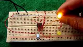 Circuito Intermitente Para LEDs Fácil De Hacer [upl. by Edholm]