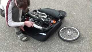 Brompton and Bicycle Trailer Cyclone IV Chubby [upl. by Crabb]