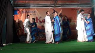 Nee Madhu Pakaroo Malayalam action song at Kalikkalam Onam celebration 2010 [upl. by Tristram]