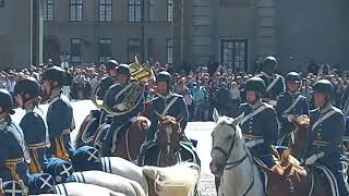 ore 1215 cambio della guardia a Palazzo reale [upl. by Odlavu]