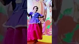 Chaka Chak atrangire chakachak dance hindisongs newshorts trendingshorts love dancer kids [upl. by Gilliam]