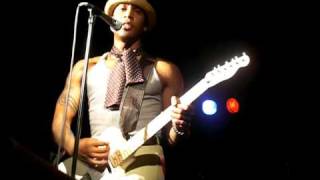 Raphael Saadiq The Big Easy intro only CLOSE Copenhagen April 20th 2009 Lille VegaMOV [upl. by Kciredohr]