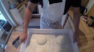 Pizzateig selber machen  original italienisches Pizza Rezept aus Neapel [upl. by Edith]