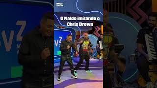 Naldo Benny IMITA Chris Brown e dança KISS KISS  TVZ  Humor Multishow  Shorts [upl. by Cherrita447]