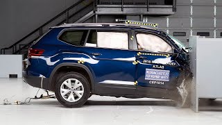 2018 Volkswagen Atlas passengerside small overlap IIHS crash test [upl. by Veronique242]