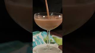 Cómo hacer Baileys casero ¡En solo 3 minutos  Receta de licor de crema irlandesa  Cocina Vital [upl. by Aylsworth]