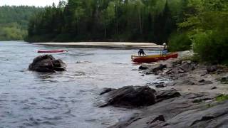 Rapide 5050 sur la Rivière Noire [upl. by Enella]