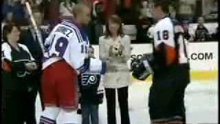 Sarah Palin BOOED at Hockey Game  VPILF Philidelphia Flyers [upl. by Edik]