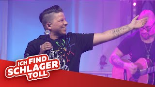 Kerstin Ott  Wegen dir Nachts wenn alles schläft Ich find Schlager toll LIVE [upl. by Evslin]