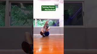 Baile Tutting 2024 Marian Style dance 🕺🎵 Bailando Libre  Freestyle Dancing tuttingdance Footwork [upl. by Ahsenek]