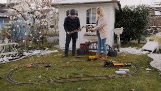 Auslegen der Gleise im Garten für die LGB Gartenbahn  Wir bauen eine Gartenbahn Teil 6 [upl. by Erdnuaed719]