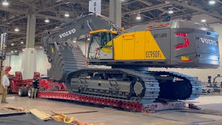 volvocena EC950F Moving from MINExpo 2021 [upl. by Angrist]