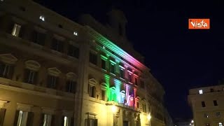 Giuramento Mattarella Montecitorio si illumina con il tricolore la sera della vigilia [upl. by Assillim]