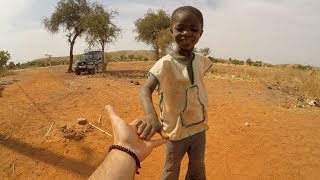 GOCCIA DOPO GOCCIA • Portando acqua in Burkina Faso Africa [upl. by Vitek]