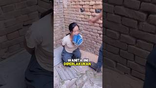 Wanita ini di culik dan anjing baik ini selalu ada bersamanya [upl. by Anihta]