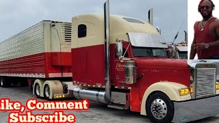 Custom freightliner Classic with a 127 Detroit 750HP [upl. by Arbmik]