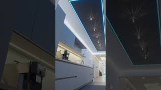 Moderne keukens met een strak spanplafond van Plameco interieurinspiratiekeuken plafondrenovatie [upl. by Lady]