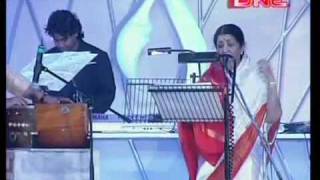 jiya jale by Lata a r rahman live concert [upl. by Hughett]