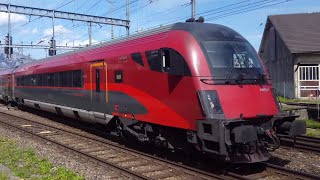 Ein Railjet Zug der ÖBB nach Zürich verlässt den Bahnhof Buchs Richtung Sargans treno train short [upl. by Kikelia]