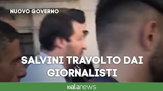 Salvini esce da palazzo Chigi e cammina travolto dai giornalisti [upl. by Gisser495]